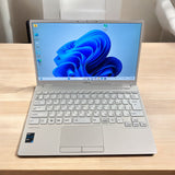 FUJITSU LIFEBOOK UH08/E3